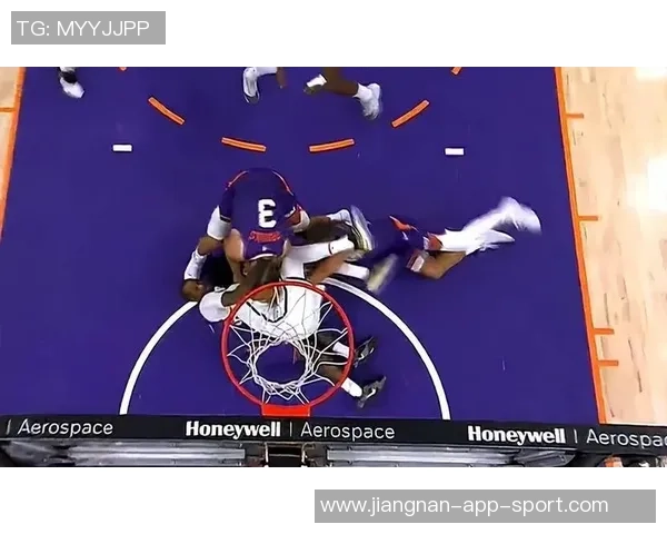 杰明8号秀闪耀赛场12投8中三分6记狂砍26分助球队获胜